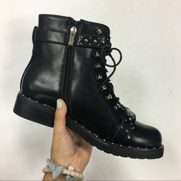 Black studded boot - Picture 5 of 7
